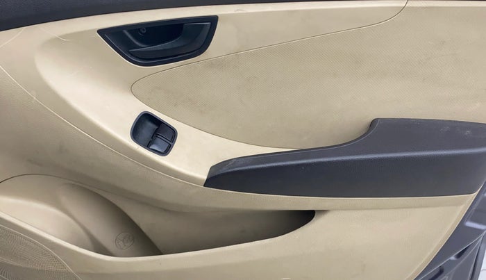 2018 Hyundai Eon ERA +, Petrol, Manual, 56,449 km, Driver Side Door Panels Control