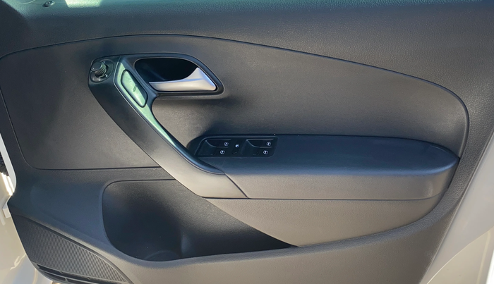 2017 Volkswagen Polo GT TSI AT, Petrol, Automatic, 1,04,375 km, Driver Side Door Panels Control