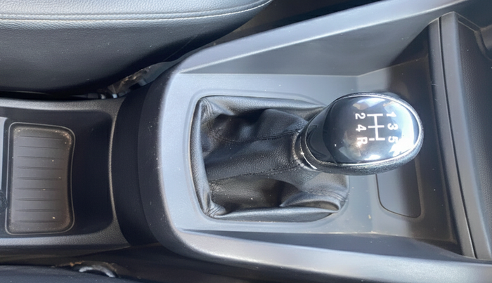 2016 Ford New Figo TREND 1.2 PETROL, Petrol, Manual, 22,090 km, Gear Lever