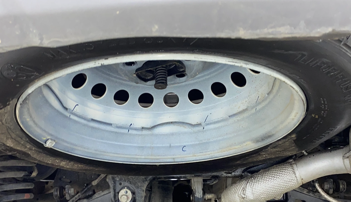 2021 Mahindra XUV700 AX 7 LUXURY P AT 7 STR, Petrol, Automatic, 28,785 km, Spare Tyre