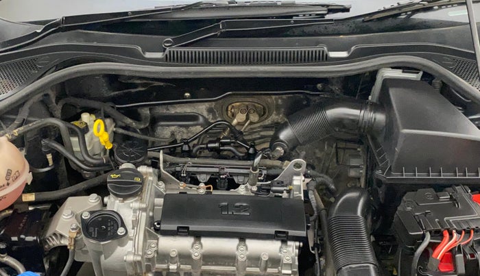 2017 Volkswagen Polo HIGHLINE1.2L, Petrol, Manual, 98,037 km, Engine View