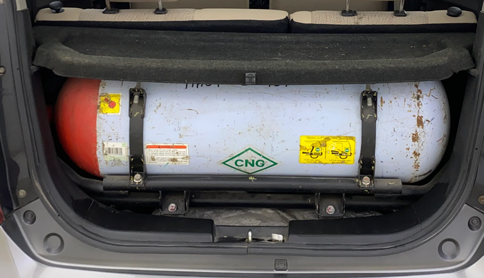 2017 Maruti Wagon R 1.0 LXI CNG, CNG, Manual, 99,996 km, Boot Inside