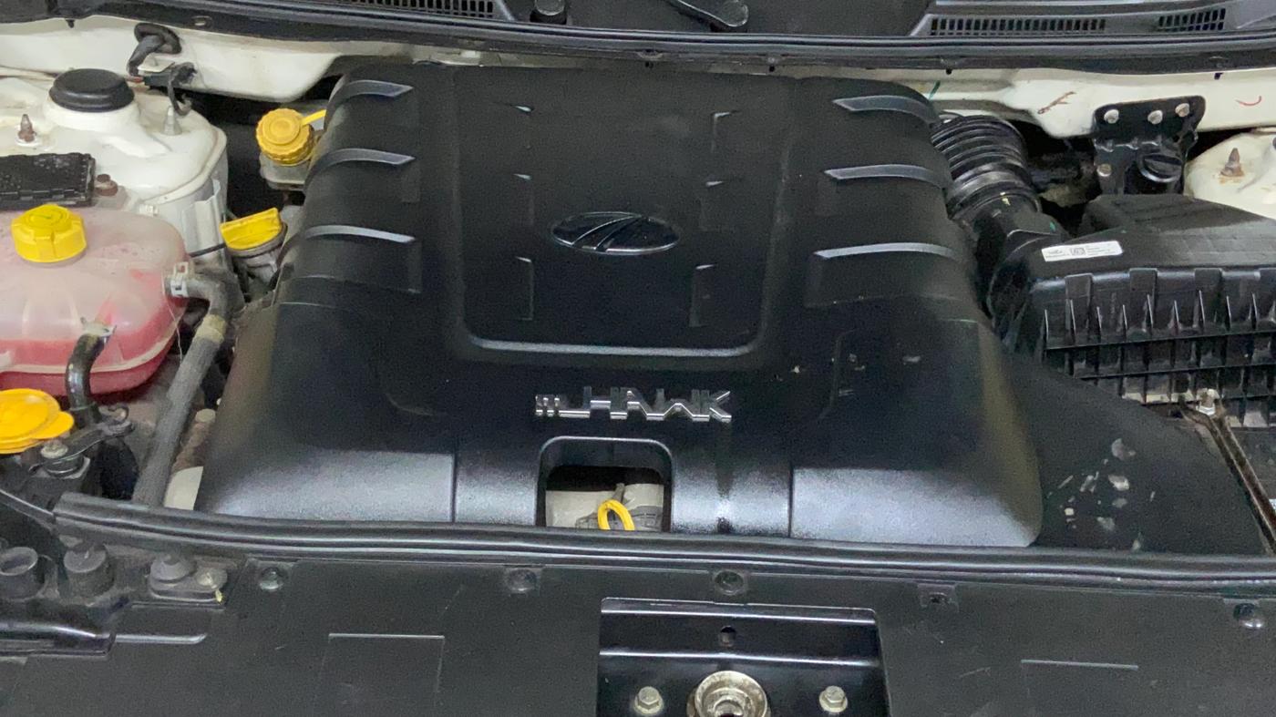 2020 Mahindra XUV500 W7, Diesel, Manual, 30,472 km, Engine View