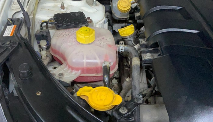 2020 Mahindra XUV500 W7, Diesel, Manual, 30,379 km, Engine View - Right