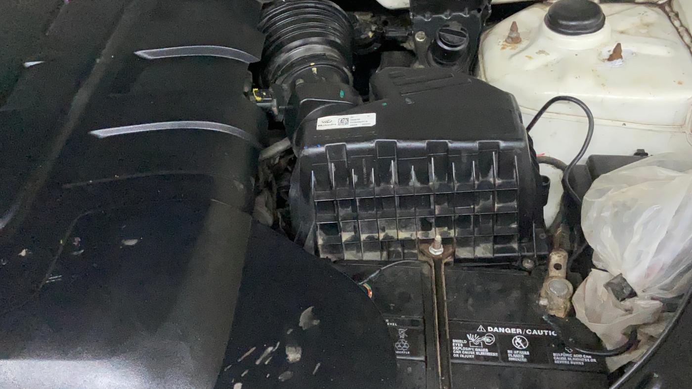 2020 Mahindra XUV500 W7, Diesel, Manual, 30,472 km, Engine View - Left