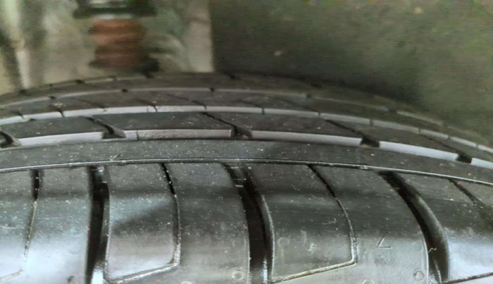 2025 Hyundai ALCAZAR Signature 7 STR 1.5 Turbo GDi Petrol DCT, Petrol, Automatic, 3,865 km, Left Rear Tyre Tread