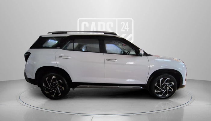 2025 Hyundai ALCAZAR Signature 7 STR 1.5 Turbo GDi Petrol DCT, Petrol, Automatic, 3,865 km, Right Side View