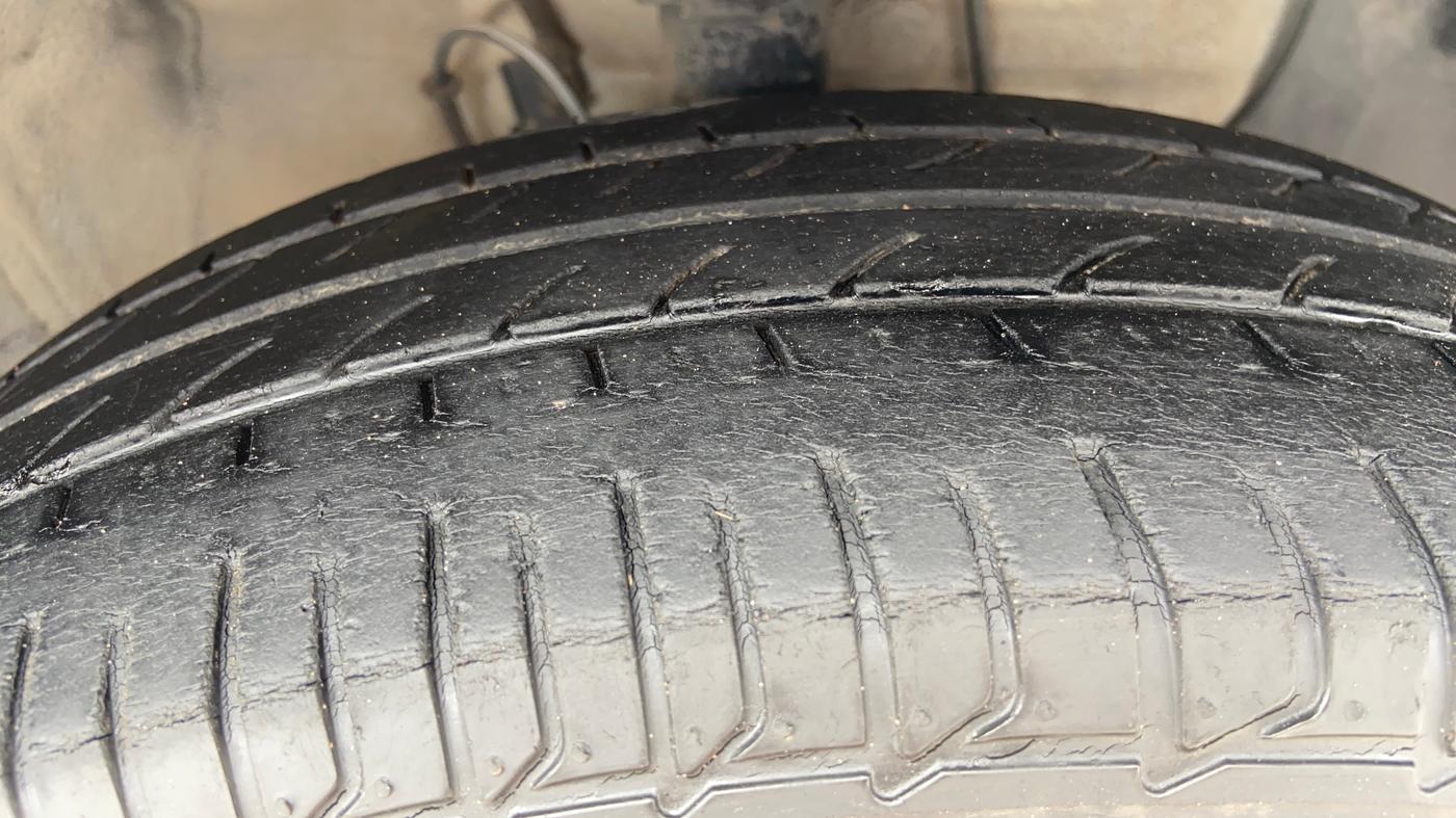 2019 Hyundai Elite i20 SPORTZ PLUS 1.2, Petrol, Manual, 35,759 km, Right Front Tyre Tread