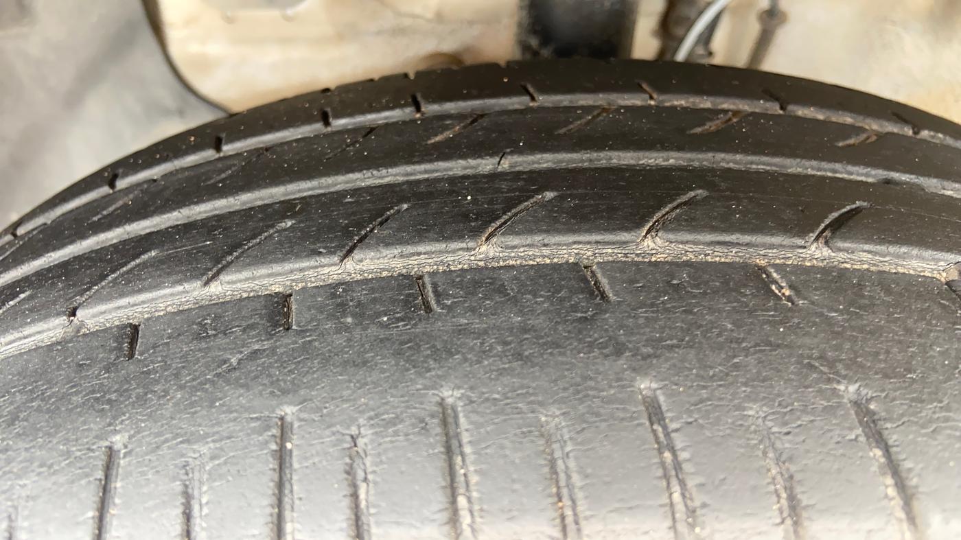 2019 Hyundai Elite i20 SPORTZ PLUS 1.2, Petrol, Manual, 35,759 km, Left Front Tyre Tread