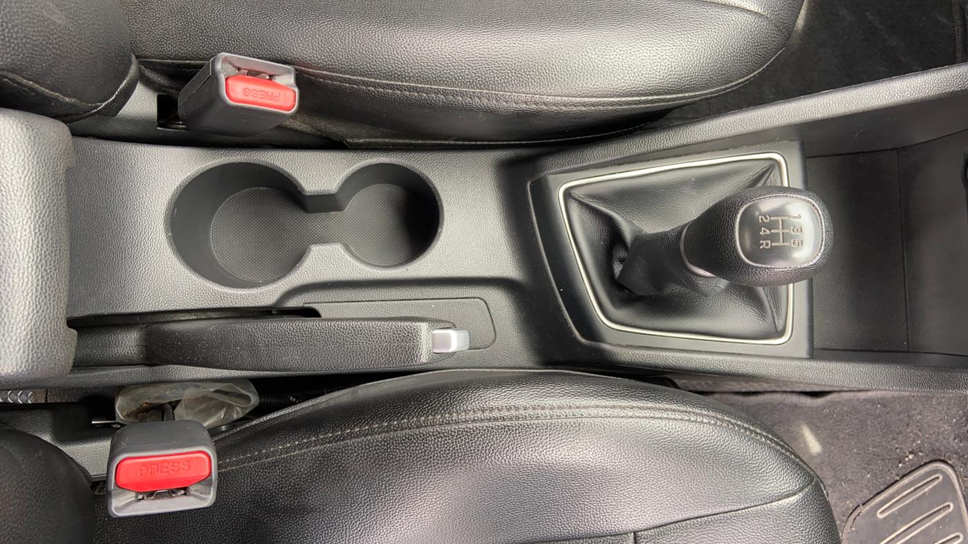 2019 Hyundai Elite i20 SPORTZ PLUS 1.2, Petrol, Manual, 35,759 km, Gear Lever
