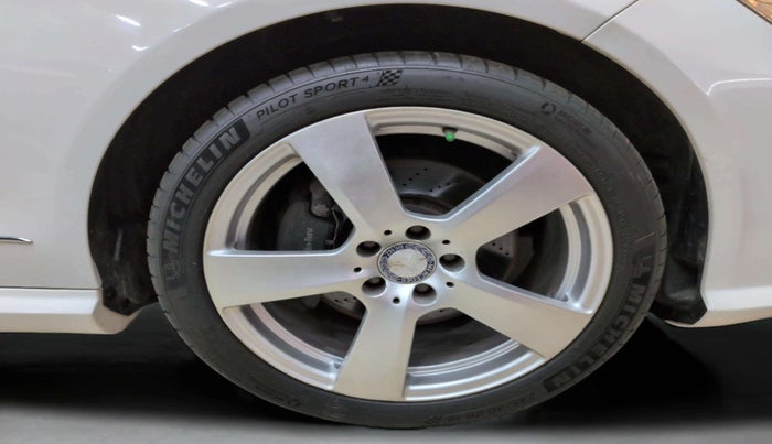 2012 Mercedes Benz E Class E 220 CDI ELEGANCE, Diesel, Automatic, 60,245 km, Right Front Wheel