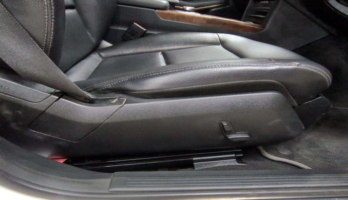 2012 Mercedes Benz E Class E 220 CDI ELEGANCE, Diesel, Automatic, 60,245 km, Driver Side Adjustment Panel