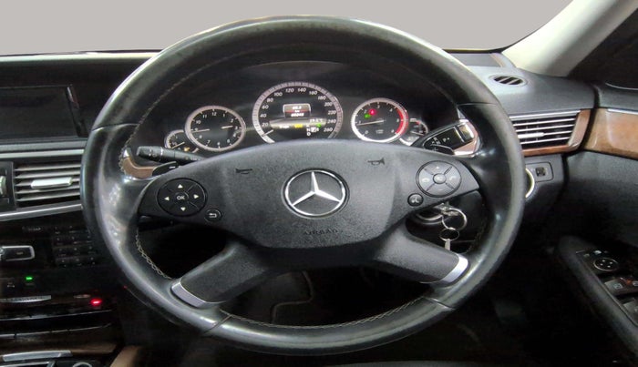 2012 Mercedes Benz E Class E 220 CDI ELEGANCE, Diesel, Automatic, 60,245 km, Steering Wheel Close Up