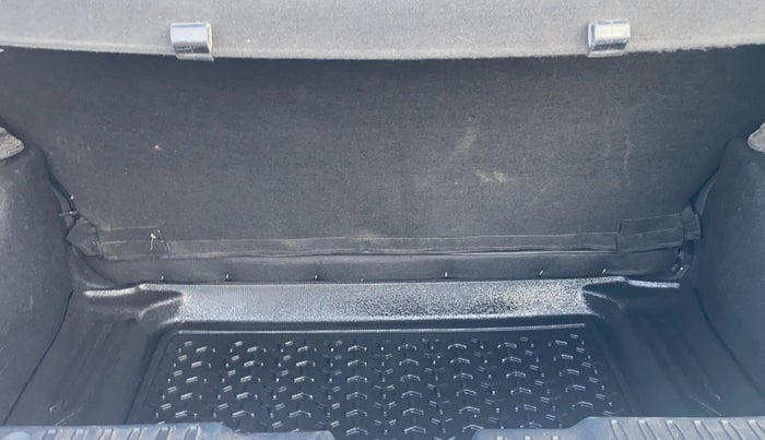 2022 Tata ALTROZ XT PETROL, Petrol, Manual, 15,106 km, Boot Inside