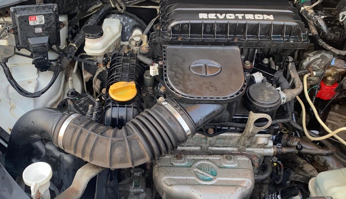 2018 Tata Tiago XT PETROL, CNG, Manual, 77,648 km, Engine View - Right