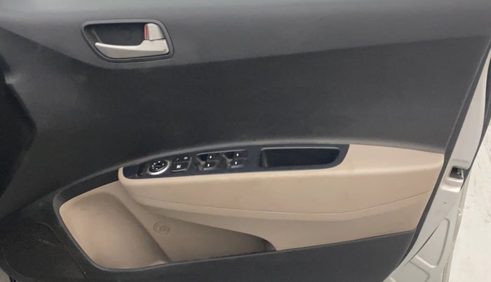 2015 Hyundai Grand i10 SPORTZ 1.2 KAPPA VTVT, Petrol, Manual, 71,729 km, Driver Side Door Panels Control