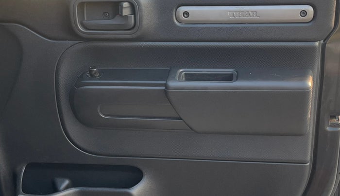 2023 Mahindra Thar LX D 4WD MT CONVERTIBLE, Diesel, Manual, 73,108 km, Driver Side Door Panels Control