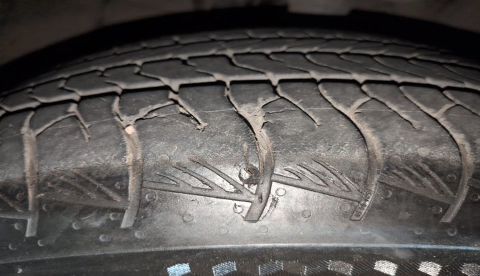 2023 Toyota INNOVA HYCROSS VX HYBRID 7 STR, Hybrid, Automatic, 14,825 km, Left Front Tyre Tread