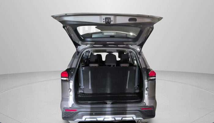 2023 Toyota INNOVA HYCROSS VX HYBRID 7 STR, Hybrid, Automatic, 14,825 km, Boot Door Open