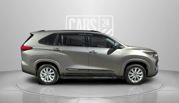 2023 Toyota INNOVA HYCROSS VX HYBRID 7 STR, Hybrid, Automatic, 14,825 km, Right Side View