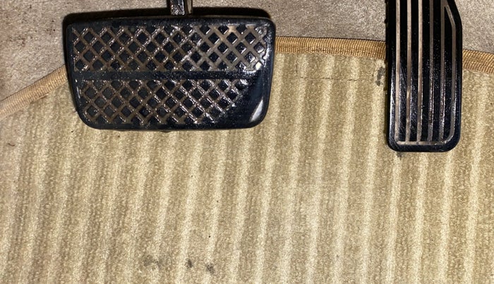 2015 Honda Brio VX AT, Petrol, Automatic, 72,371 km, Pedals