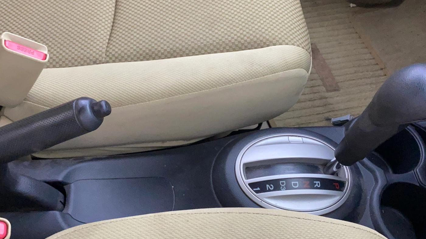 2015 Honda Brio VX AT, Petrol, Automatic, 72,371 km, Gear Lever
