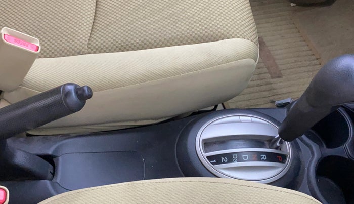 2015 Honda Brio VX AT, Petrol, Automatic, 72,371 km, Gear Lever