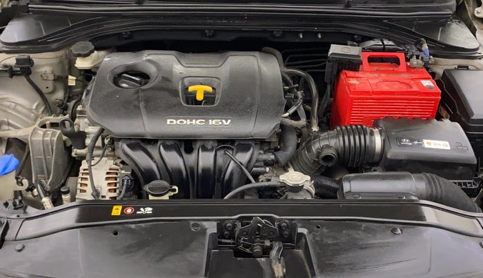 2017 Hyundai New Elantra 2.0 SX AT PETROL, Petrol, Automatic, 51,814 km, Engine View