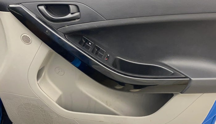 2019 Tata NEXON XM PETROL, Petrol, Manual, 42,837 km, Driver Side Door Panels Control