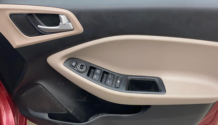 2020 Hyundai Elite i20 SPORTZ PLUS 1.2, Petrol, Manual, 96,290 km, Driver Side Door Panels Control