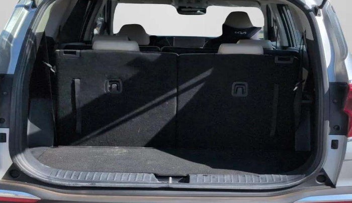 2023 KIA CARENS LUXURY PLUS 1.5 TURBO PETROL DCT 7 STR, Petrol, Automatic, 9,570 km, Boot Inside