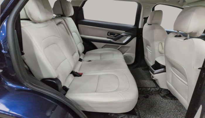 2023 Tata Safari XZ PLUS, Diesel, Manual, 13,709 km, Right Side Rear Door Cabin