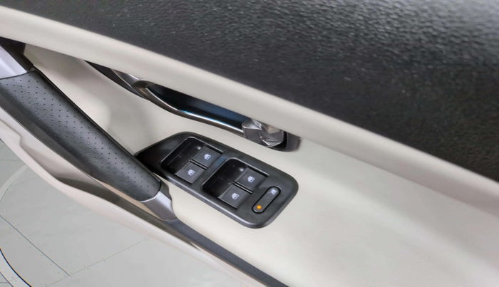 2023 Tata Safari XZ PLUS, Diesel, Manual, 13,709 km, Driver Side Door Panels Control