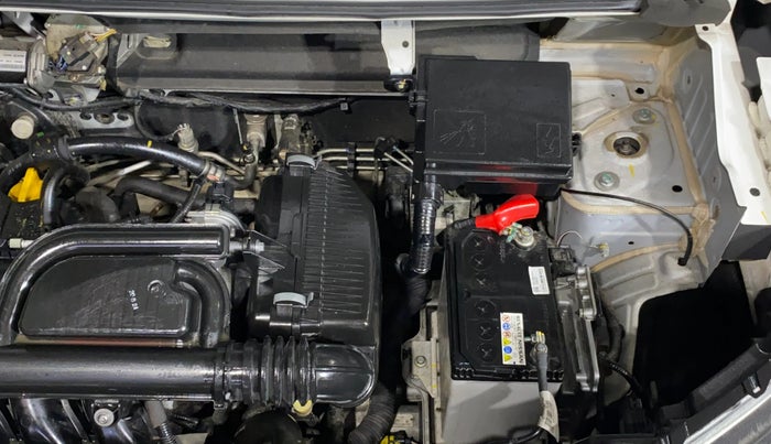 2024 Renault Kwid RXT 1.0 AMT, Petrol, Automatic, 10,574 km, Engine View - Left