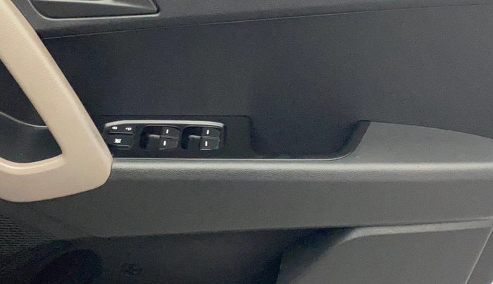 2017 Hyundai Creta E PLUS 1.6 PETROL, Petrol, Manual, 40,289 km, Driver Side Door Panels Control