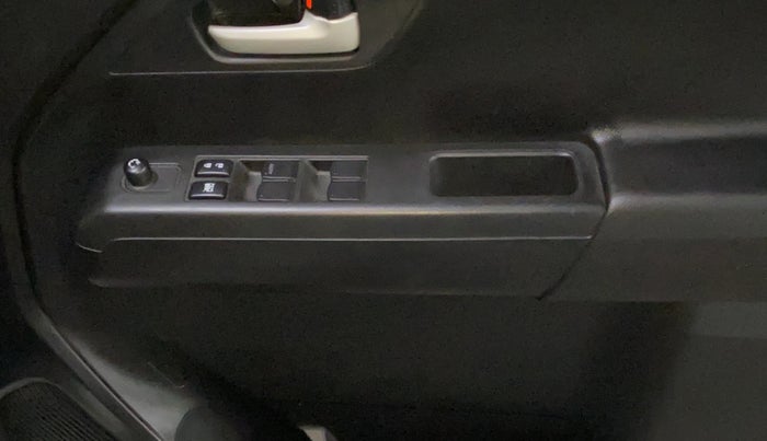 2024 Maruti New Wagon-R ZXI 1.2 AMT, Petrol, Automatic, 38,500 km, Driver Side Door Panels Control