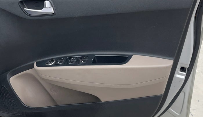 2017 Hyundai Grand i10 SPORTZ 1.2 KAPPA VTVT, Petrol, Manual, 87,298 km, Driver Side Door Panels Control