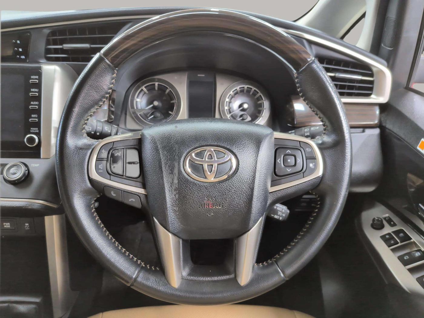 2021 Toyota Innova Crysta 2.4 ZX 7 STR, Diesel, Manual, 51,917 km, Steering Wheel Close Up