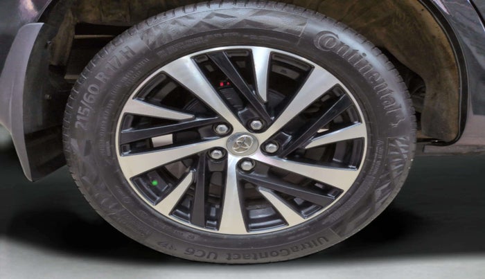 2021 Toyota Innova Crysta 2.4 ZX 7 STR, Diesel, Manual, 51,917 km, Right Front Wheel