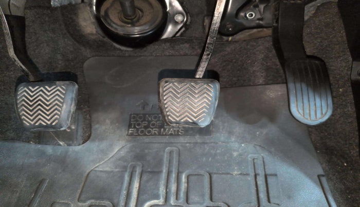 2021 Toyota Innova Crysta 2.4 ZX 7 STR, Diesel, Manual, 51,917 km, Pedals