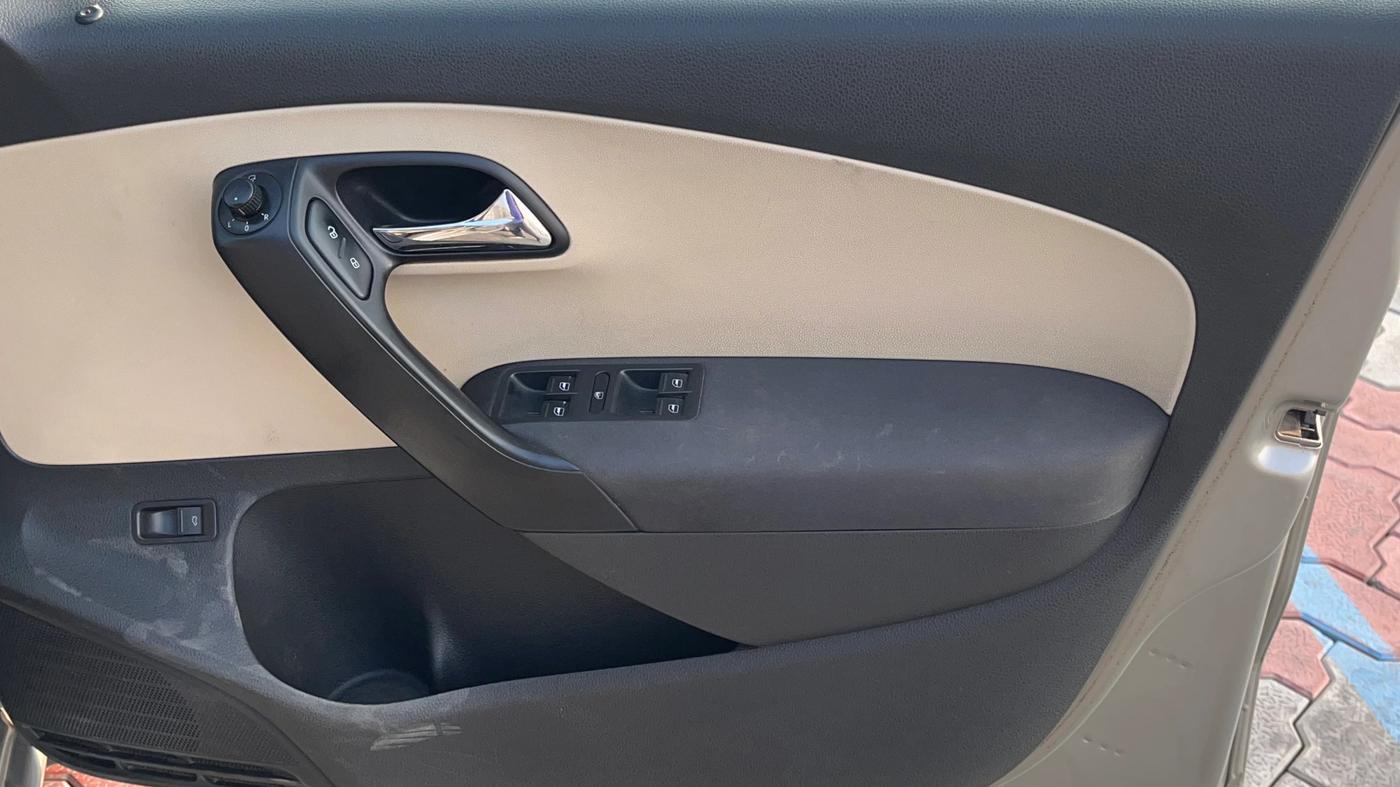 2019 Skoda Rapid AMBITION 1.5 TDI, Diesel, Manual, 1,46,243 km, Driver Side Door Panels Control