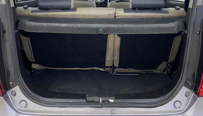 2014 Maruti Wagon R 1.0 VXI, Petrol, Manual, 70,406 km, Boot Inside