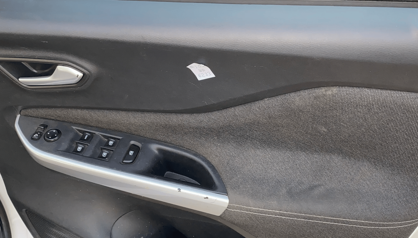 2021 Nissan MAGNITE XV PREMIUM, Petrol, Manual, 81,633 km, Driver Side Door Panels Control
