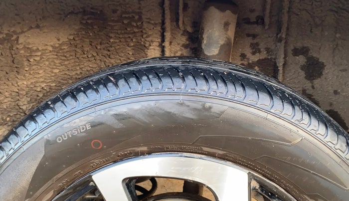 2021 Nissan MAGNITE XV PREMIUM, Petrol, Manual, 81,633 km, Left Rear Tyre Tread