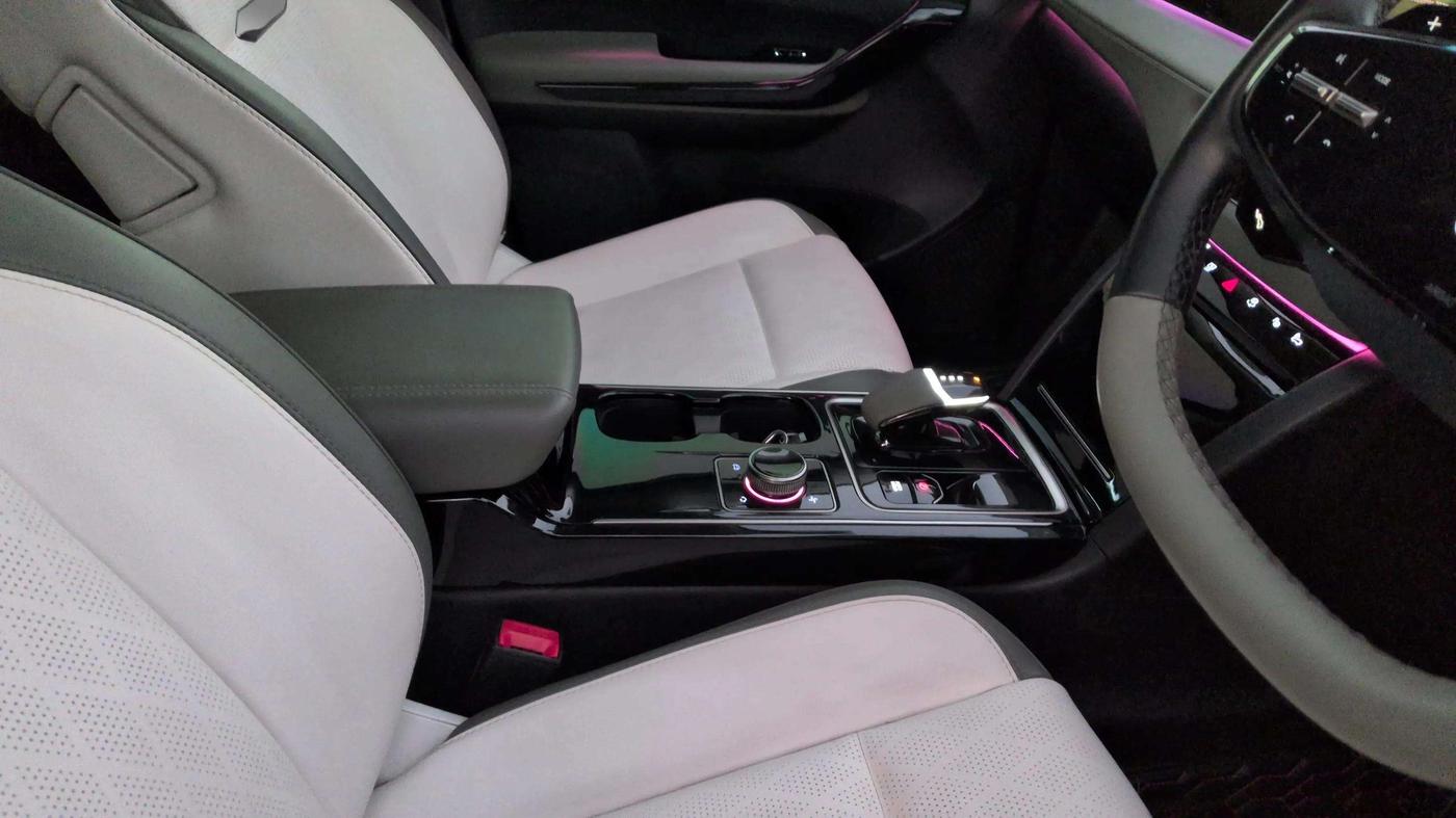 2025 Mahindra XEV 9e Pack Three B79 KWH, Electric, Automatic, 9,794 km, Gear Lever