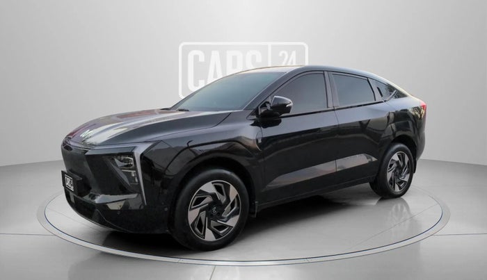 2025 Mahindra XEV 9e Pack Three B79 KWH, Electric, Automatic, 9,794 km, Left Front Diagonal