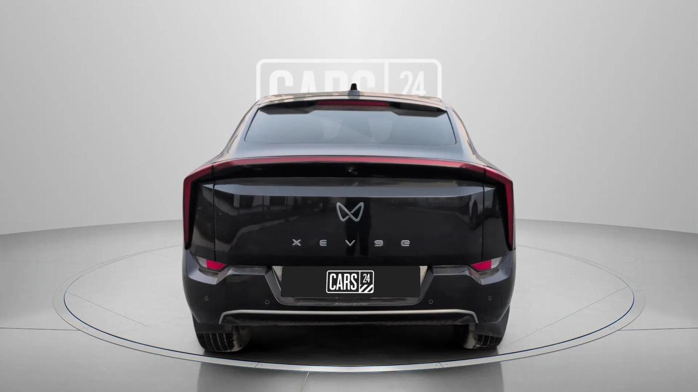 2025 Mahindra XEV 9e Pack Three B79 KWH, Electric, Automatic, 9,794 km, Back/Rear
