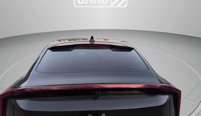 2025 Mahindra XEV 9e Pack Three B79 KWH, Electric, Automatic, 9,794 km, Rear Windshield