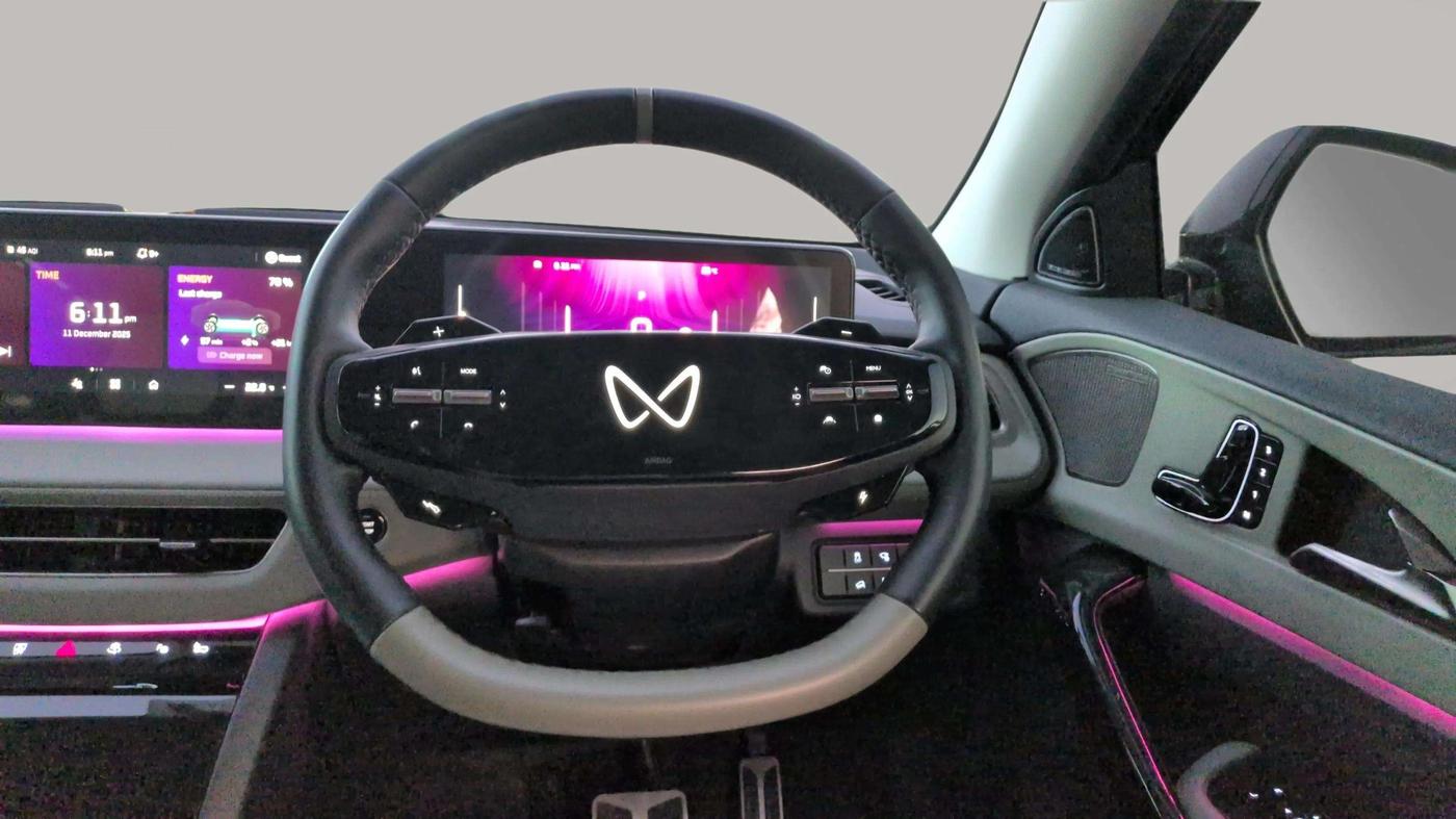 2025 Mahindra XEV 9e Pack Three B79 KWH, Electric, Automatic, 9,794 km, Steering Wheel Close Up