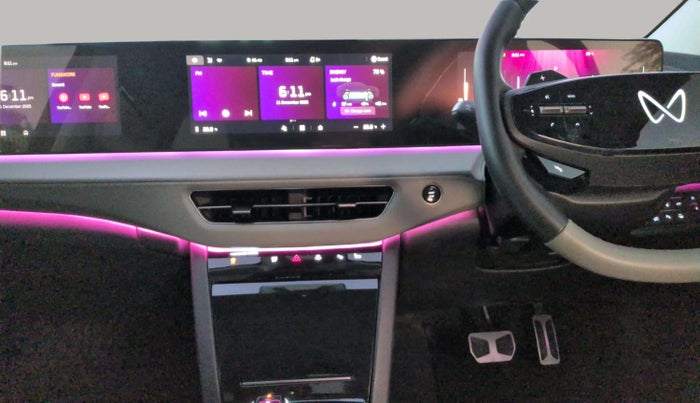 2025 Mahindra XEV 9e Pack Three B79 KWH, Electric, Automatic, 9,794 km, Air Conditioner